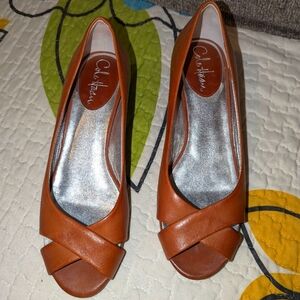Woman’s Cole Hahn Brown Leather Open Toed Low Heel Shoes Size 7